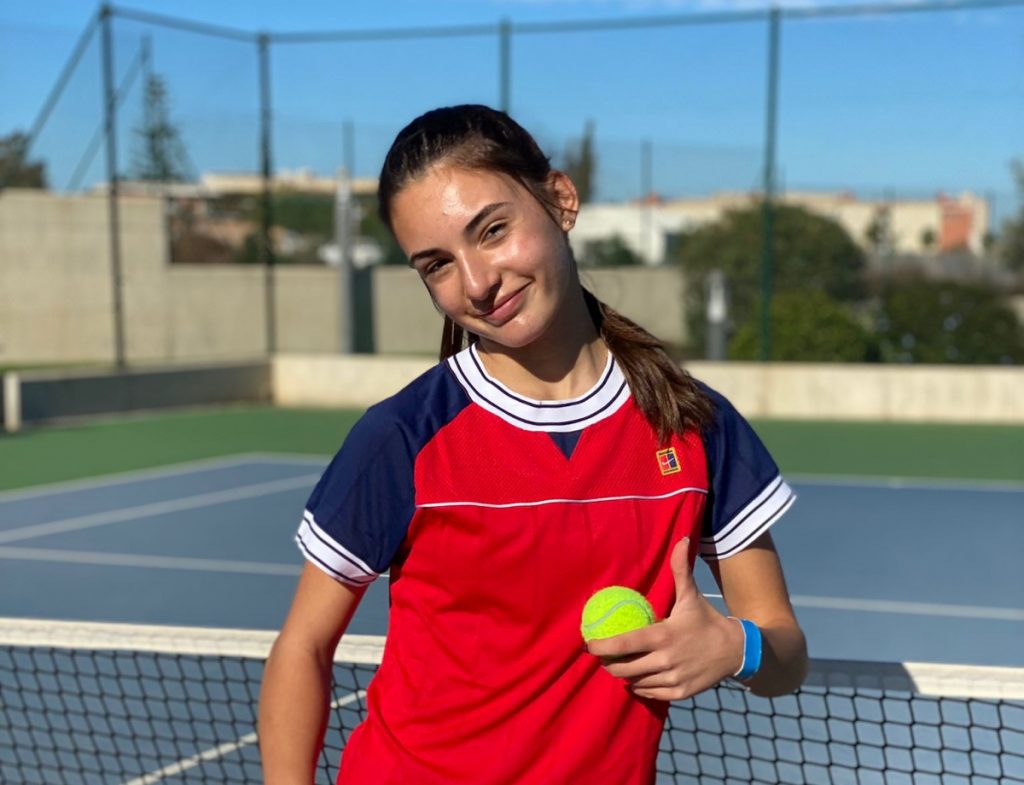 Alexia Tatu, campeona de Wimbledon sub14, los sacrificios de la vida deportiva, el modelo de tenis y lo importante que es el dinero de los padres