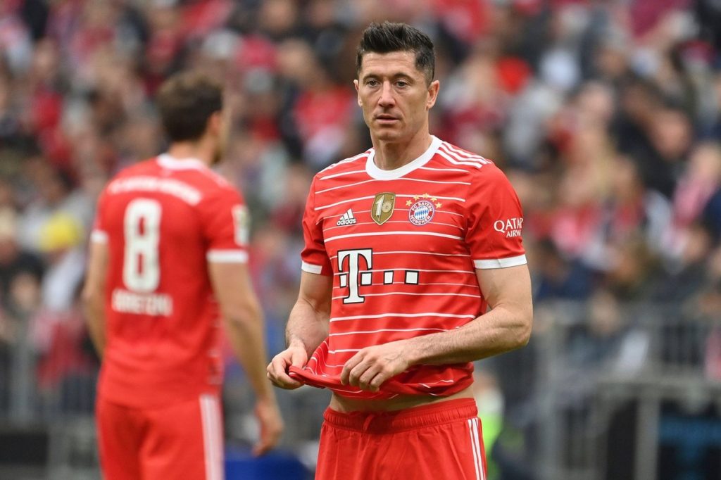 El Bayern de Múnich acusa a Robert Lewandowski de mentir sobre su marcha: « Fue difícil de explicar a los aficionados