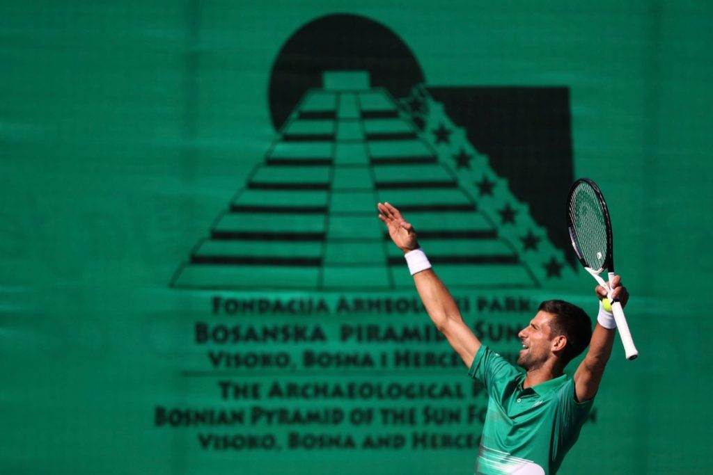 “El Paraíso en la Tierra” – Novak Djokovic inauguró las pistas de tenis de la “Pirámide de Bosnia”