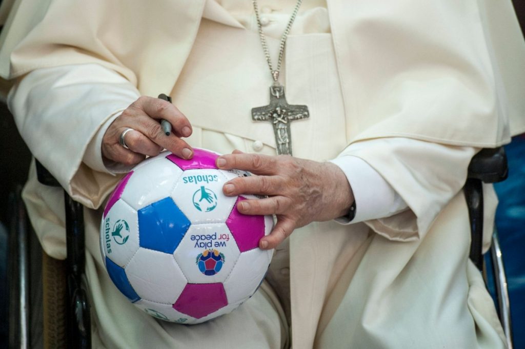 Hristo Stoichkov, invitado por el Papa Francisco a un Partido por la Paz