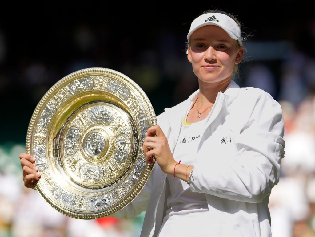 Lo que Elena Rybakina decidió hacer con el dinero que ganó en Wimbledon 2022