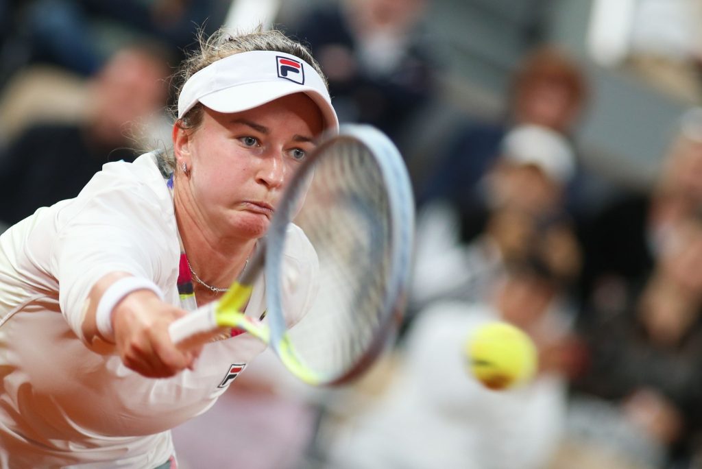 WTA Praga: El campeón de Roland Garros 2021 es eliminado en octavos de final por el número 251 del mundo