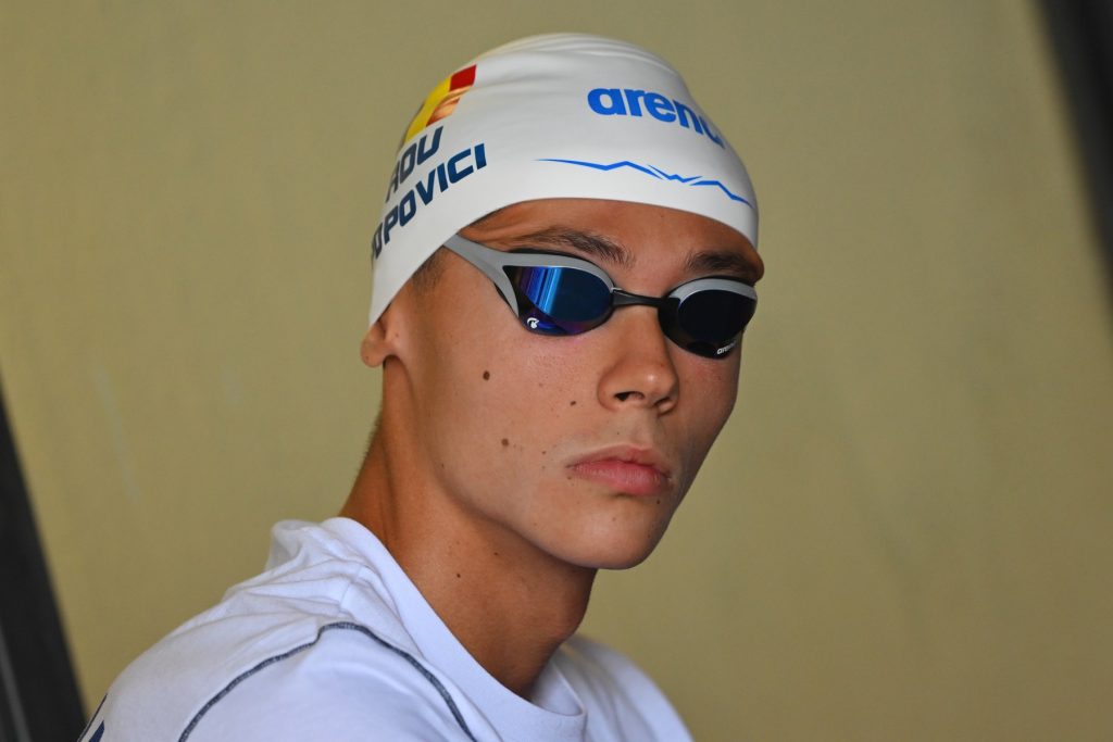 David Popovici vuelve a la piscina en los Mundiales de Natación Junior – Participará en los 100 metros libres