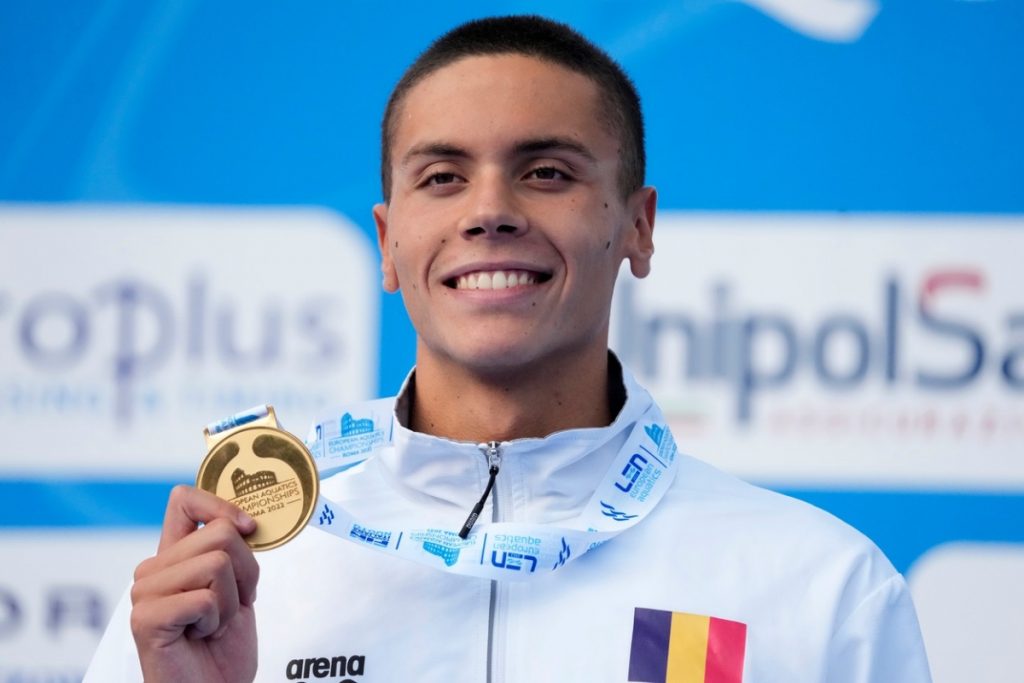 David Popovici cumplió 18 años – El mensaje que recibió el nadador que asombró al mundo en 2022