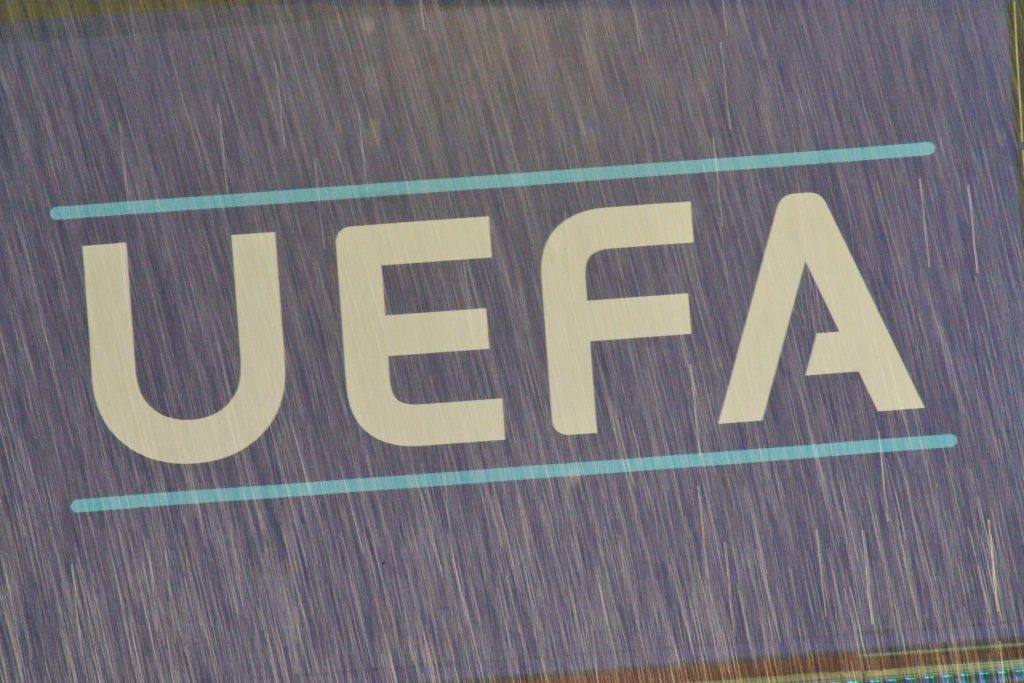 Ocho clubes sancionados por la UEFA por no respetar el fair play financiero