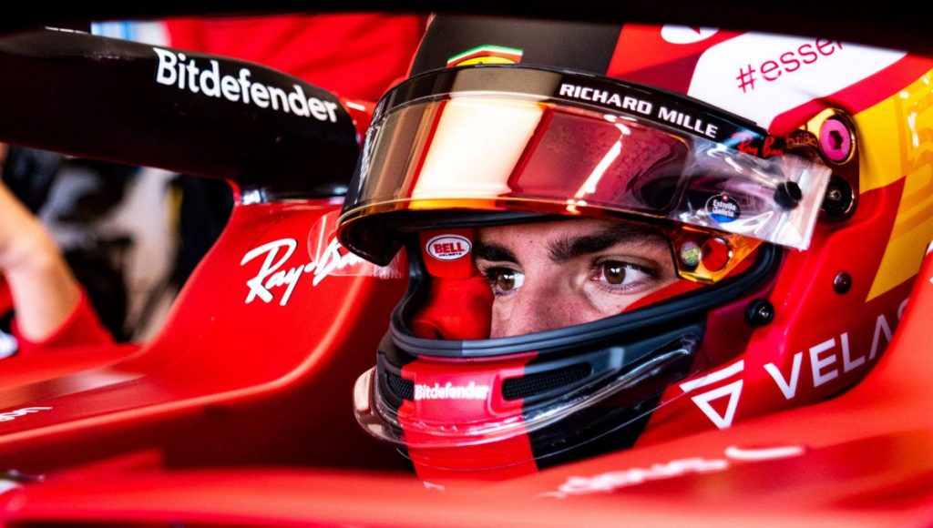 Bitdefender anuncia su asociación con Ferrari en la Fórmula 1. El logotipo de la empresa rumana estará presente en los cascos y coches de los conductores