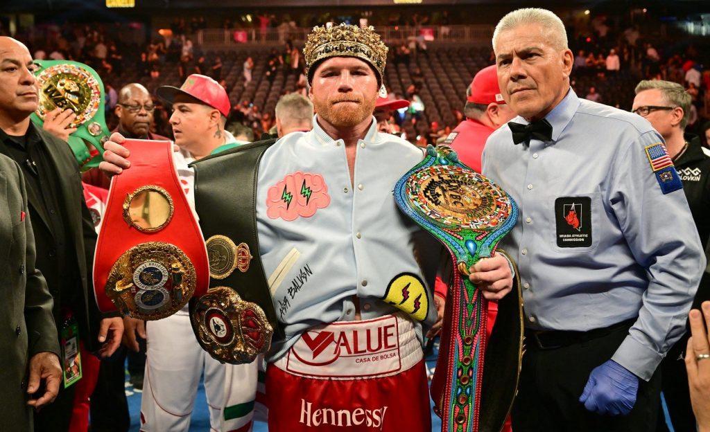 Boxeo: Saúl “Canelo” Álvarez retuvo sus cinturones mundiales tras vencer a su gran rival Gennady Golovkin