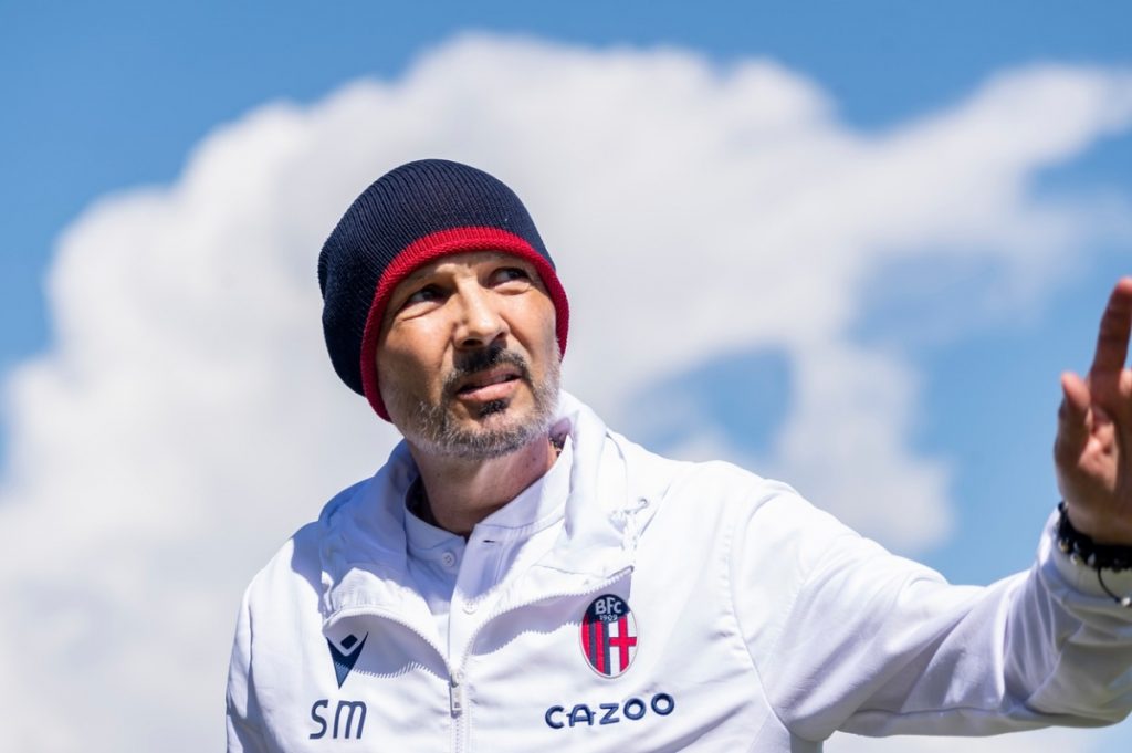 El entrenador Sinisa Mihajlovic, que ha luchado contra la leucemia, ha sido destituido por el Bolonia