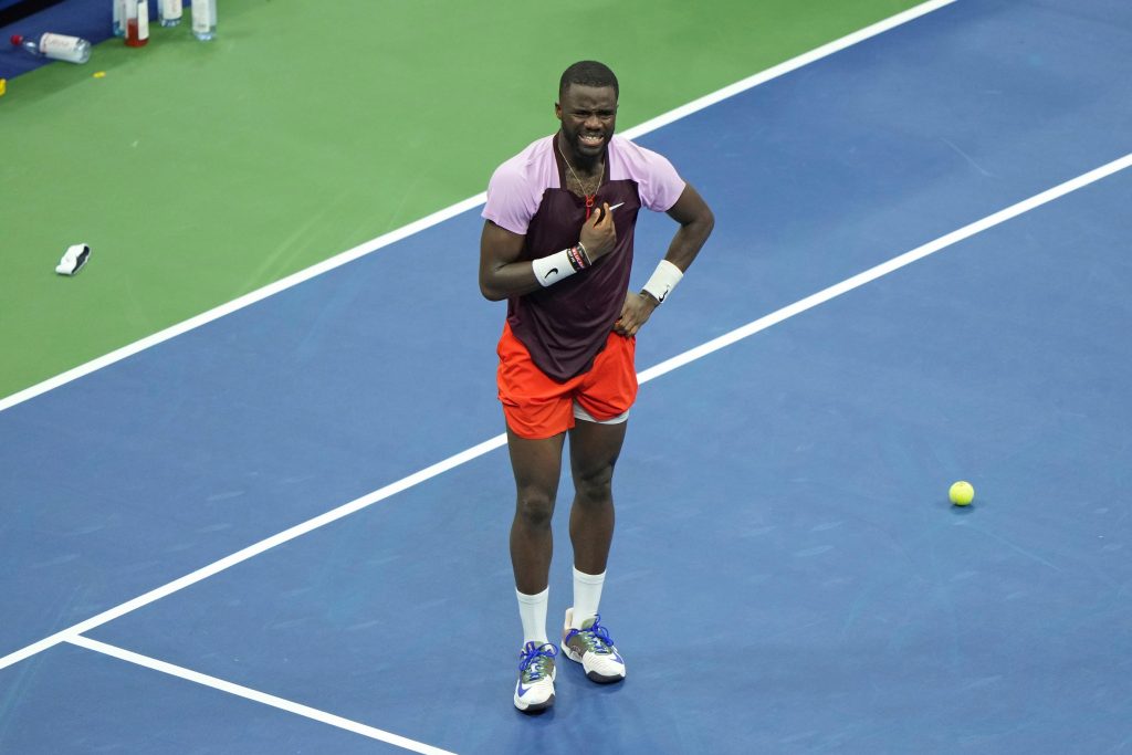 Los aficionados acusan a la ATP de racismo por un post dedicado a la clasificación de Frances Tiafoe para las semifinales del US Open 2022