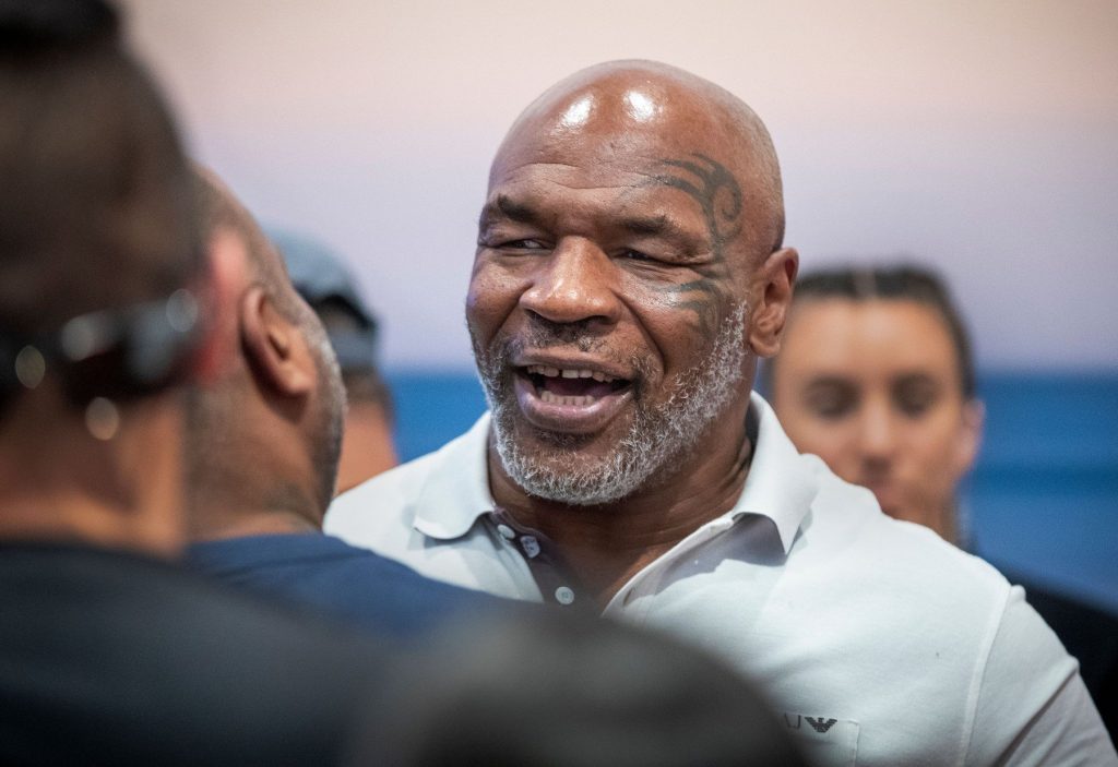 Mike Tyson y su enfermedad – El ex grande del boxeo fue filmado recientemente en una silla de ruedas