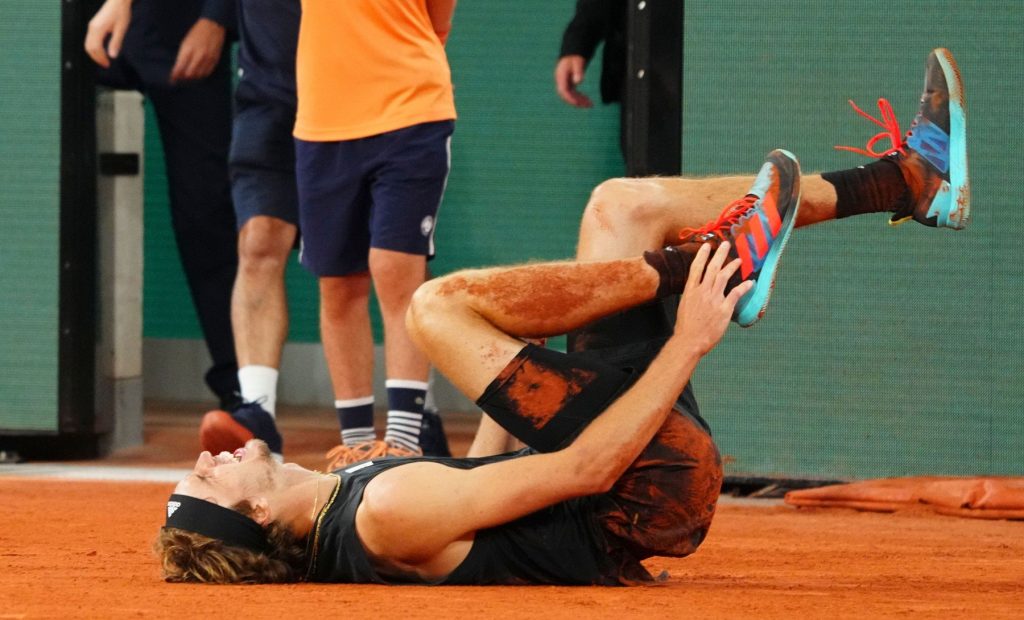 Sigue la mala suerte para Alexander Zverev: cuánto tiempo podría perderse el alemán tras la reaparición de su lesión