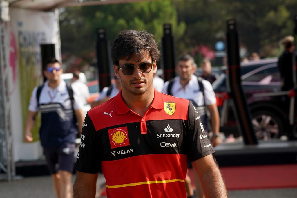 VÍDEO Ferrari y la explicación de un gran error: Carlos Sainz jr. pitando desde el MP holandés