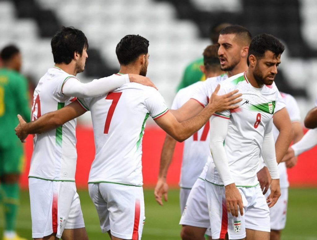 VÍDEO Los jugadores de la selección de Irán protestan antes del partido amistoso: “No tengo miedo de ser expulsado