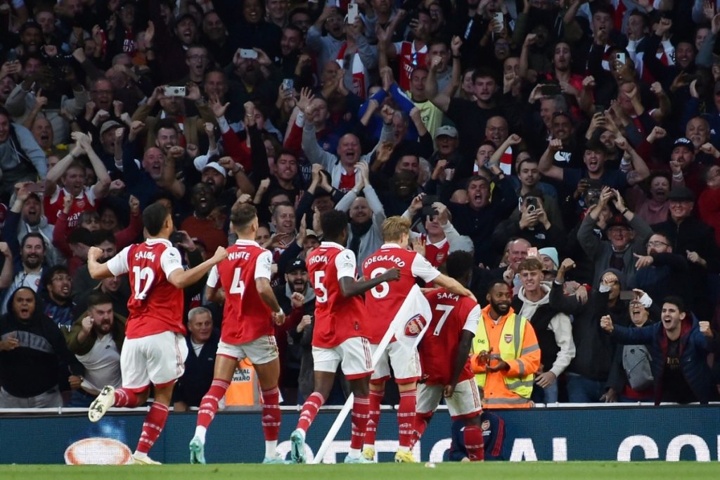 El Arsenal vence al Liverpool tras un partido espectacular y vuelve a ser líder de la Premier League