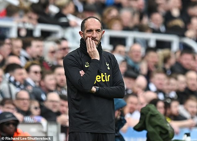 El Tottenham destituye a su entrenador en funciones, Cristian Stellini, tras la derrota por 6-1 ante el Newcastle