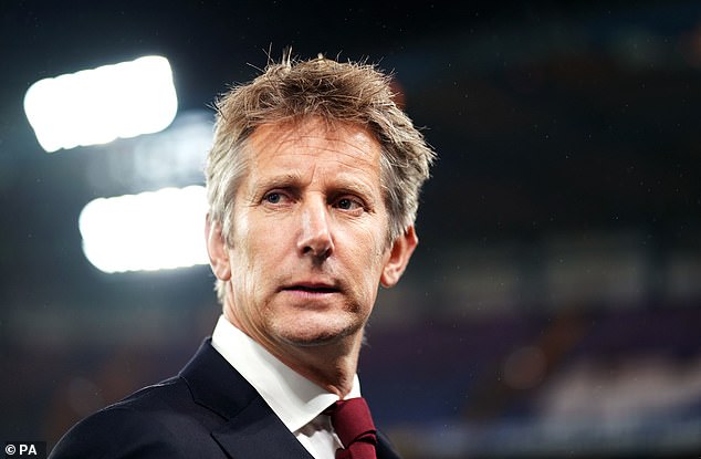 Edwin van der Sar confirma que dejará su cargo de Director General del Ajax