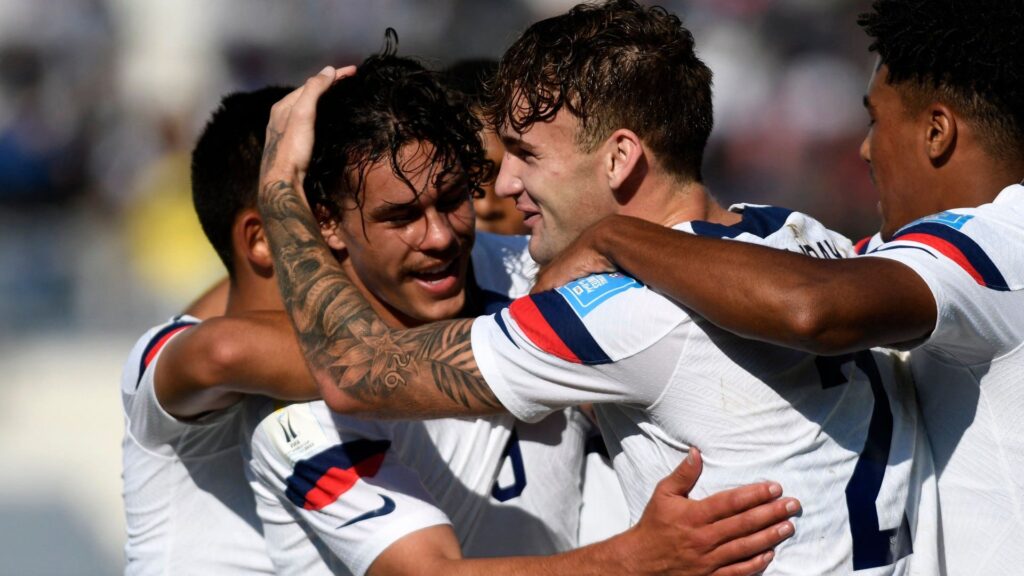 Alineación de la USMNT contra Nueva Zelanda en octavos de final de la Copa Mundial Sub-20 con la incorporación de Kevin Paredes y Rokas Pukstas.