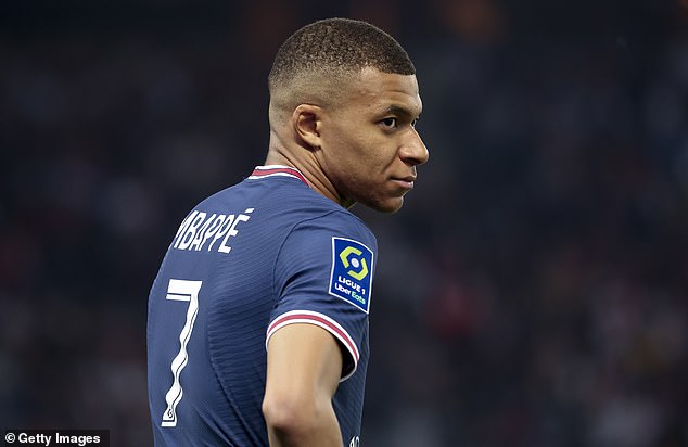 La superestrella del PSG Kylian Mbappe deja caer una indirecta sobre las malas tácticas de su ex entrenador Mauricio Pochettino