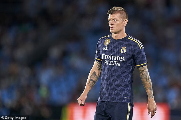 La estrella del Real Madrid Toni Kroos SALVA a las estrellas que se marchan a Arabia Saudí, diciendo que “todo gira en torno al dinero”… pocos días después de que el alemán tachara de “vergonzoso” el fichaje de Gabri Veiga por el Al-Ahli.